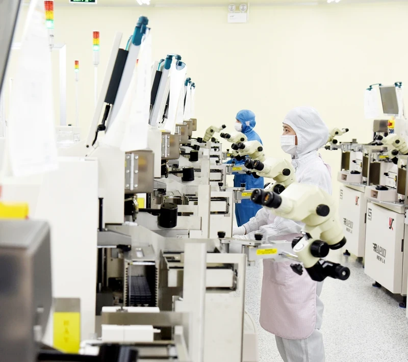 A land rental reduction policy provides businesses with additional capital to invest in modern production lines. (Photo: TRAN HAI)