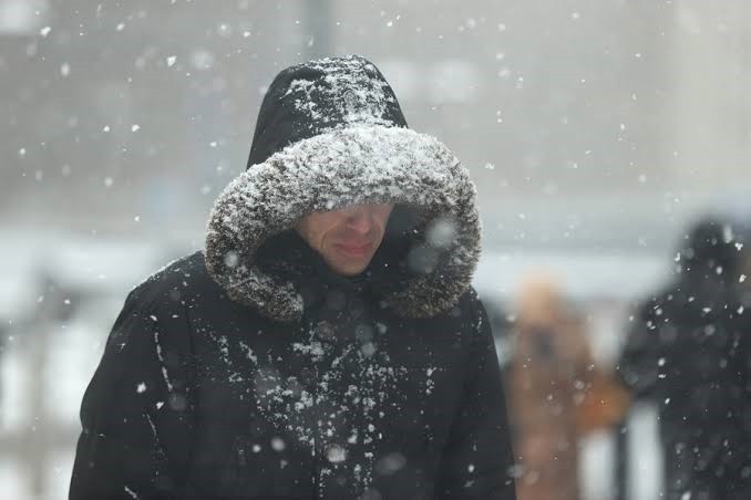 Widespread snowfall in the Netherlands has caused travel disruptions, including the cancellation and delay of dozens of flights at Amsterdam's Schiphol Airport on Sunday, as well as traffic accidents.