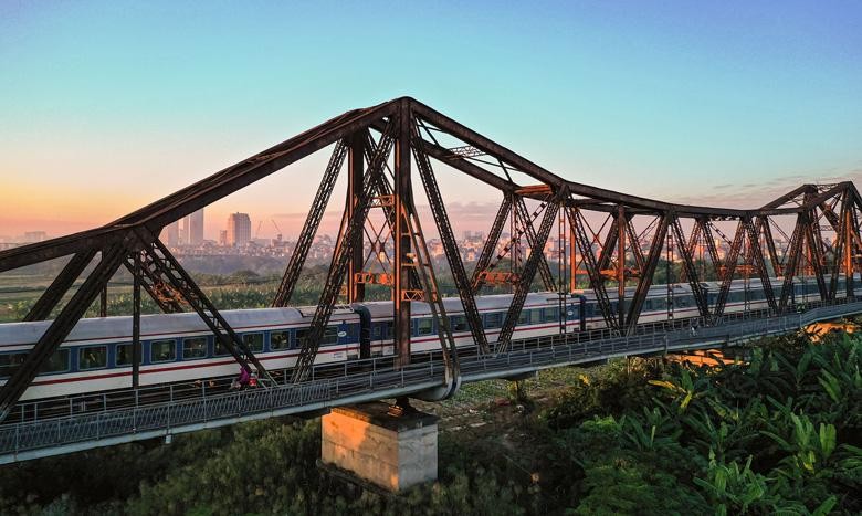Long Bien Bridge always holds a special place in the hearts of Hanoians