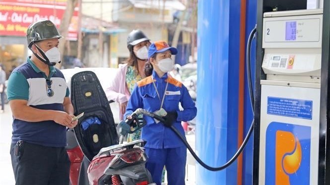 A petrol station in Hanoi. (Photo: VNA)