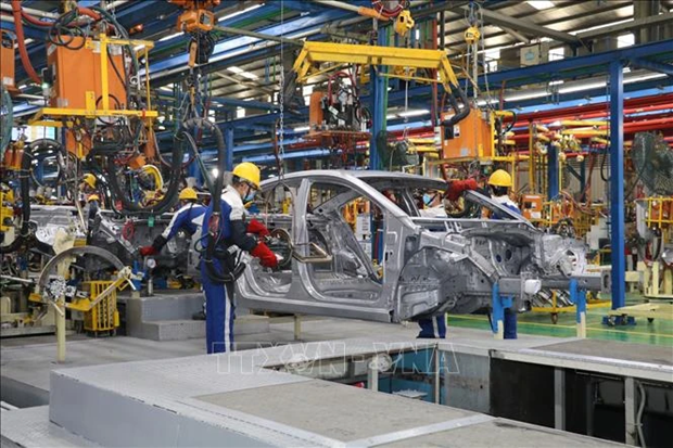 At Huyndai Thanh Cong auto assembly factory (Photo: VNA)
