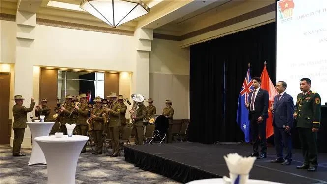 An overview of a ceremony in Canberra to mark the 80th anniversary of the Vietnam People’s Army (December 22, 1944 - 2024) (Photo: VNA)