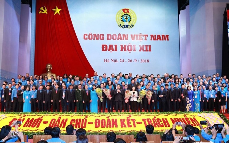 At the ceremony to introduce the 12th Executive Committee of the Vietnam General Confederation of Labour in the 2018-2023 tenure.