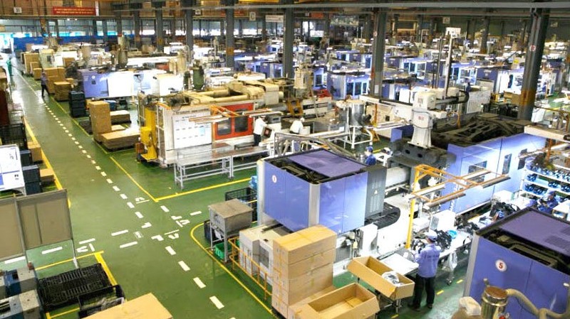 The index of industrial production rose by a higher-than-expected rate of 9.9% in the first five months of 2021. (Photo: HNM)