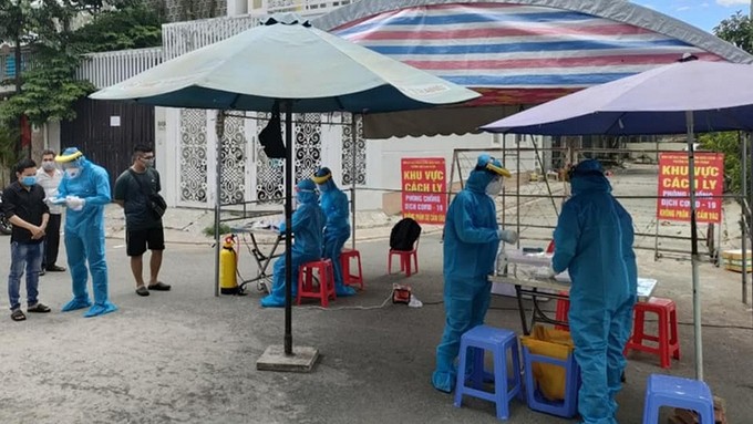 Vietnam recorded 81 locally-transmitted cases of COVID-19 in the past 12 hours to 6am on June 18. (Photo: NDO)