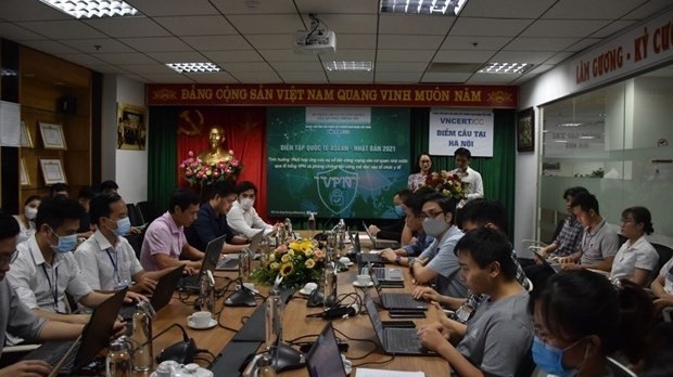 The 2021 ASEAN-Japan cybersecurity drill held at the Vietnam Cybersecurity Emergency Response Teams/Coordination Centre's headquarters. (Photo: VNA)