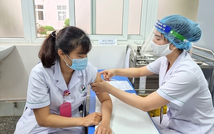 Vaccination against COVID-19. (Photo: NDO/Thien Lam)
