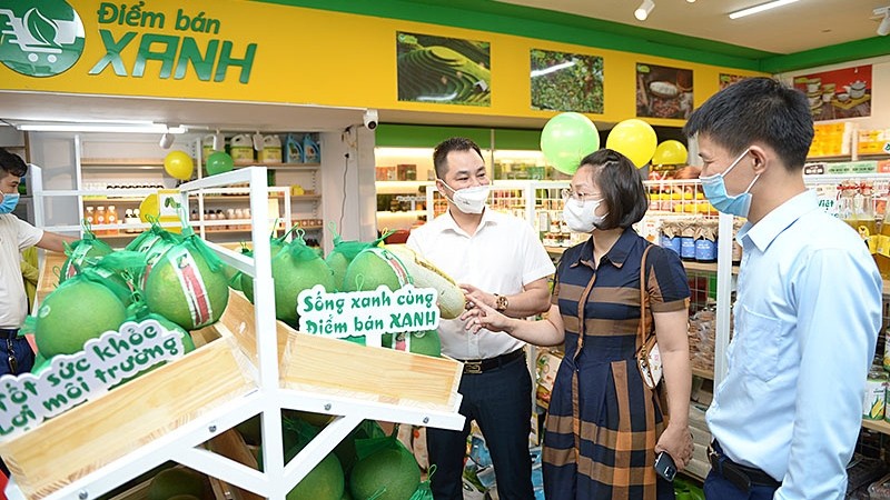 A green selling site in Nam Tu Liem District