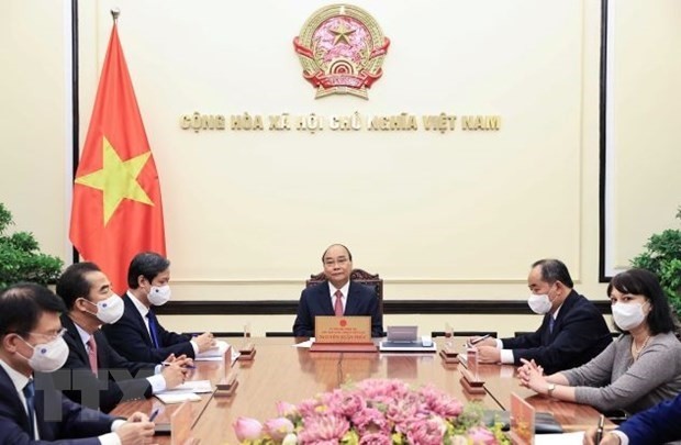 Vietnamese President Nguyen Xuan Phuc holds phone talks with his Romanian counterpart, Klaus Iohanni. (Photo: VNA)