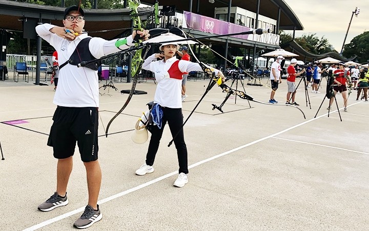 Vietnamese archers practise in Tokyo before entering the recurve competition at the 2020 Olympics. 