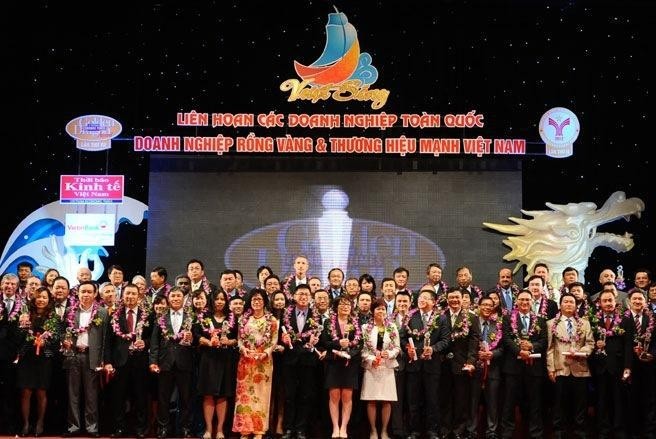 73 foreign-invested businesses and 100 domestic companies were honoured