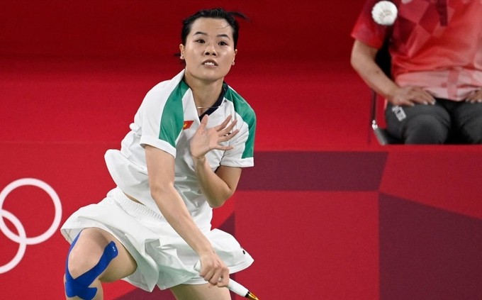 Tokyo 2020 Olympic - Badminton - Women's singles - July 26, 2021 Vietnam's Nguyen Thuy Linh in action during her second Group P match against world No. 1 Tai Tzu-ying. 
