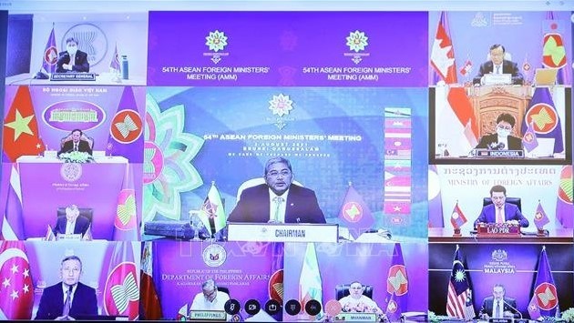 The 54th ASEAN Ministerial Meeting is hosted by Brunei, the Chair of ASEAN 2021, via videoconference on August 2. (Photo: VNA)
