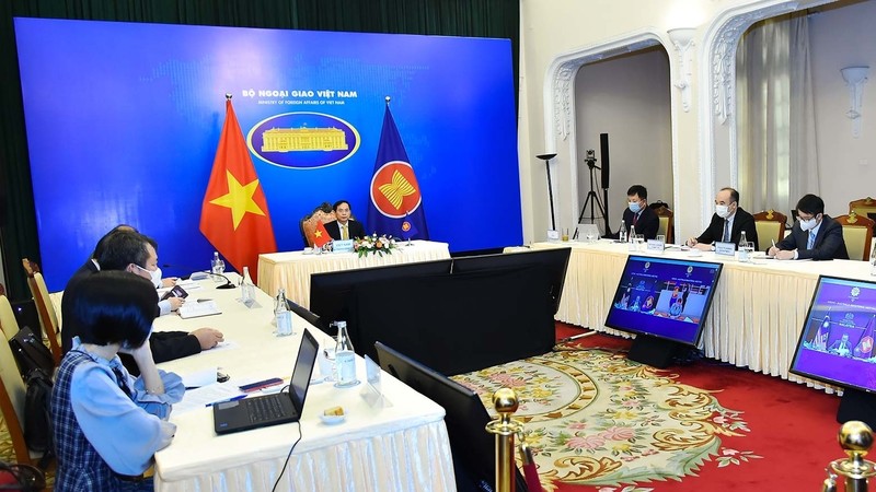 Vietnamese Foreign Minister Bui Thanh Son at the meeting (Photo: Bao Quoc te)