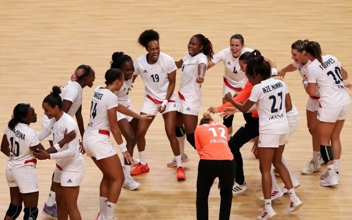 Team France celebrates defeating Team ROC 30-25 to win the gold medal in Women's Handball on day sixteen of the Tokyo 2020 Olympic Games at Yoyogi National Stadium in Tokyo, Japan on August 8, 2021. (Photo: Getty Images)