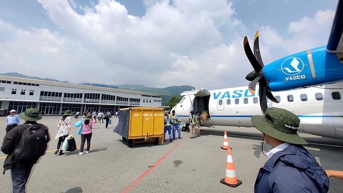 Despite the COVID-19 pandemic, Con Dao Airport handled 447,750 passengers in 2020, up 4.1% compared to 2019. (Photo: Hoang Trieu/nld.com.vn)