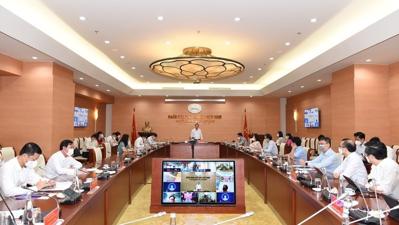 The State Bank of Vietnam (SBV) organised an online conference on August 26 to discuss the banking sector's solutions to help solve difficulties for the rice industry in the Mekong Delta. (Photo: VNA)