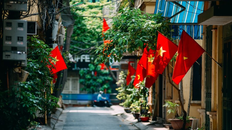Vietnamese flags at a street in Hanoi to celebrate National Day (Photo: Minh Duy)