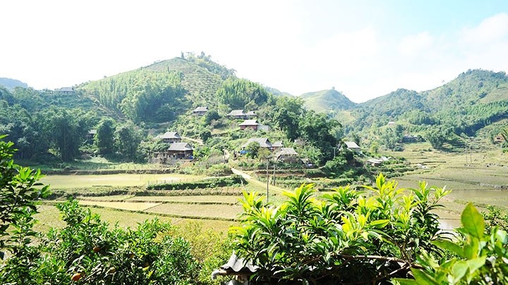 Tan Lac district in the northern province of Hoa Binh is an ideal place for those who want to enjoy a tranquil and peaceful atmosphere.