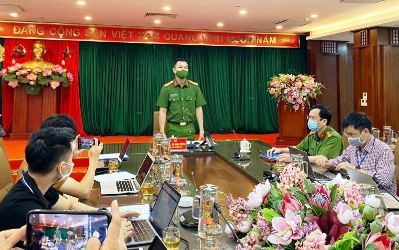 by Senior Lieutenant Colonel To Anh Dung, Deputy Director of C06 speaks at a press briefing. 