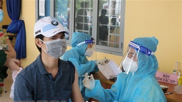 COVID-19 vaccination in Ho Chi Minh City (Photo: VNA)