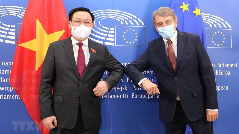 National Assembly Chairman Vuong Dinh Hue and President of the European Parliament David Sassoli (Photo: VNA)