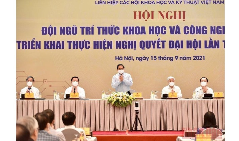 PM Pham Minh Chinh attends the teleconference. (Photo: NDO/Tran Hai)