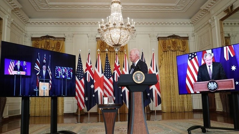 President Biden in an online meeting with British Prime Minister Johnson and Australian Prime Minister Morrison. (Photo: Reuters/VNA)