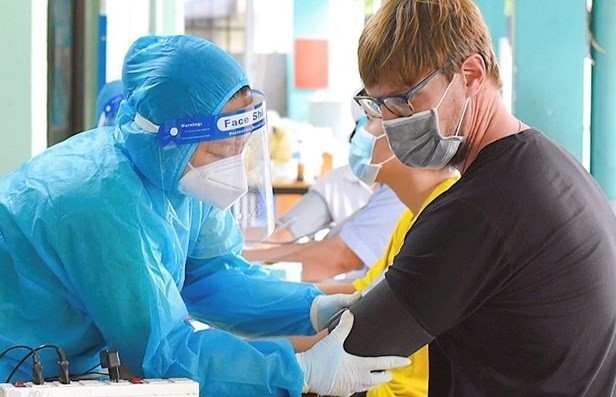 Da Nang has been giving COVID-19 vaccinations for foreigners and overseas Vietnamese living in the city. (Photo: VNA)