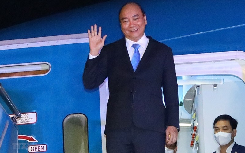 President Nguyen Xuan Phuc arrives at Noi Bai International Airport after having successfully concluded his official visit to Cuba and attendance at the high-level general debate of the UN General Assembly’s 76th session.