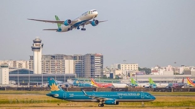 Domestic flights began to officially resume on October 1. (Photo: VNA)