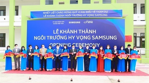 At the inauguration ceremony (Photo courtesy of Samsung)
