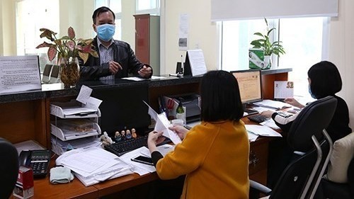 Hanoi’s authorities have decided to remove 28 administrative procedures in the field of investment (Photo: VNA)