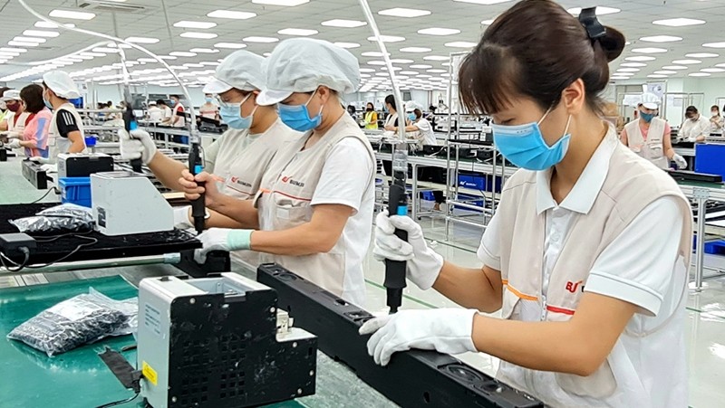 The production of electronic components at Bumjin ElecTronics Vina Co., Ltd (Dong Mai Industrial Park, Quang Yen district, Quang Ninh province). (Photo: QUANG THO)