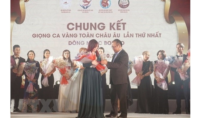 The special prize came to Thai Xuan Dung, an overseas Vietnamese in the Czech Republic. (Photo: VNA)