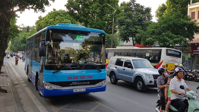 A public bus in Hanoi (Photo: Hoa Bui)
