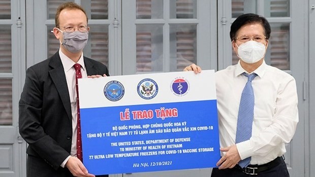 The ceremony to receive 77 ultra-low temperature freezers donated by the US (Photo: MOH)