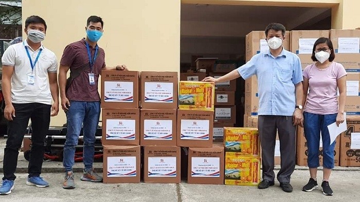 Traditional medicine products offered to COVID-19-hit areas in Bac Ninh and Bac Giang provinces to assist COVID-19 treatment.