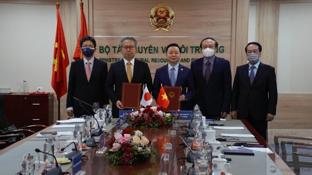 At the event (Photo: Vietnam Ministry of Natural Resources and Environment)