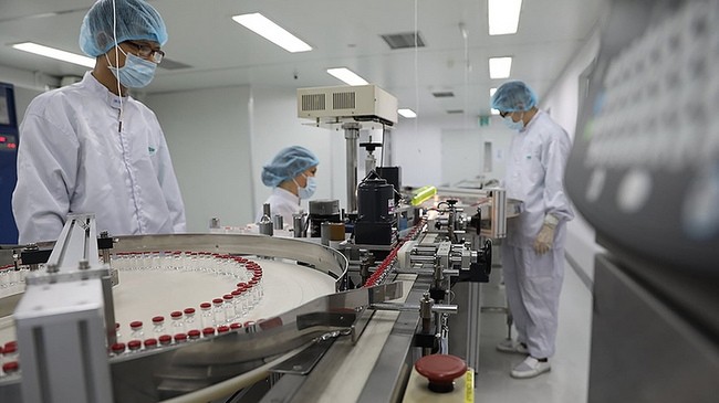 The production line of Sputnik V vaccine by the Company for Vaccine and Biological Production No.1 (Vabiotech). (Photo: Vabiotech)