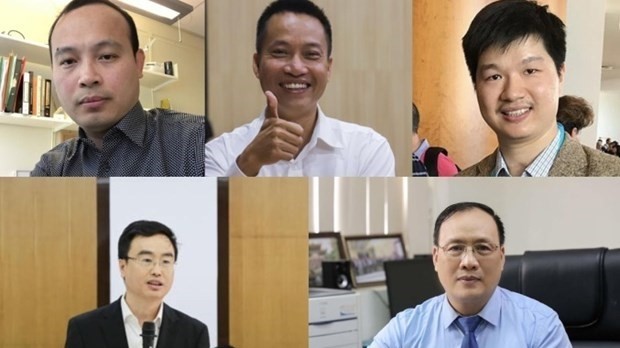Prof. Dr. Bui Tien Dieu, Prof. Dr. Nguyen Xuan Hung, Asso. Prof. Dr. Le Hoang Son, Prof. Dr. Vo Xuan Vinh, Prof. Dr. Nguyen Dinh Duc. (from top left to right) (Photo: laodong.vn) 