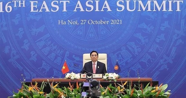 Prime Minister Pham Minh Chinh attends the 16th East Asia Summit on October 27 (Photo: VNA)