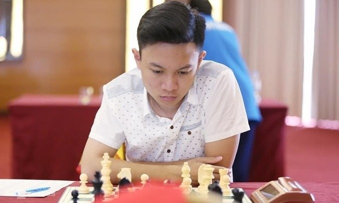 Nguyen Huynh Minh Thien wins the Boys U18 gold medal at the 2021 Asian Youth Online Chess Championship.