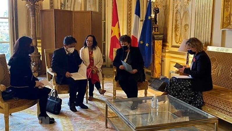 The working session with Vietnamese Deputy Minister of Culture, Sports and Tourism Hoang Dao Cuong and French Minister of Culture Roselyne Bachelot-Narquin (Photo: VNA)