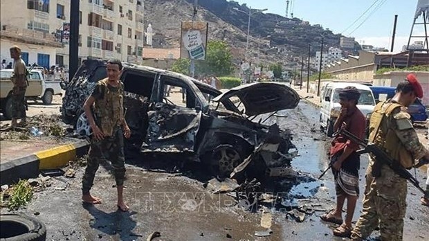 Yemen security force at the scene of a car bombing in Aden, Yemen on October 10 (Photo: AFP/VNA)