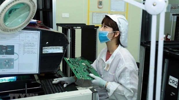 Electronics exports are forecast to reach about US$50 billion in 2021, up 13.5% from last year. (Photo: VNA)