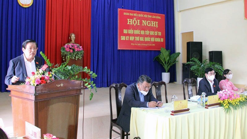 Head of the PCC’s Commission for Internal Affairs, Phan Dinh Trac speaking at the meeting. (Photo: NDO)
