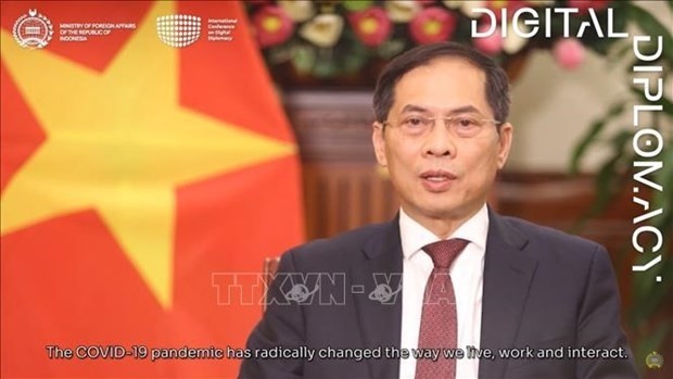 Vietnamese Minister of Foreign Affairs Bui Thanh Son delivers a speech at the International Conference on Digital Diplomacy (ICDD) 2021 virtually hosted by Indonesia on November 16. (Photo: VNA)