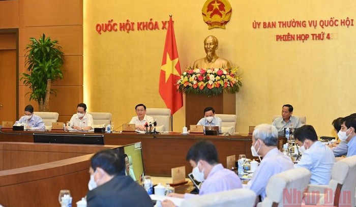 At the NA Standing Committee's 4th session (Photo: NDO)