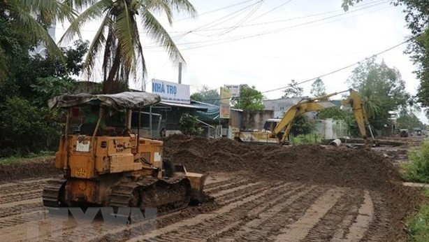Project on upgrading Pham Huu Lau Street in Dong Thap province’s Cao Lanh city with total investment capital of over 82 billion VND (3.6 billion USD). (Photo: VNA)